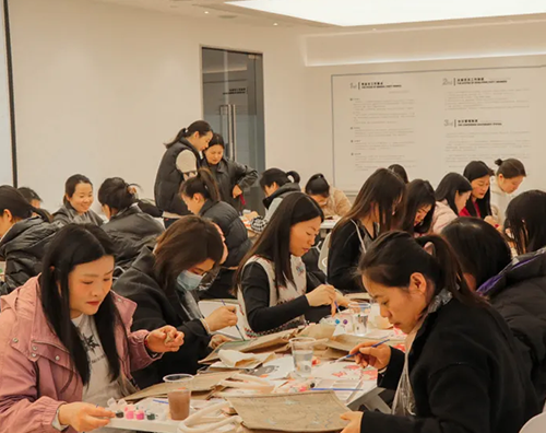 婦女節 | 愿所有女性都做飛鳥